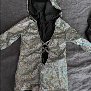 Iheartraves bodysuit NEW